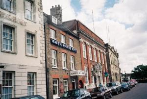 Picture of Hare & Hounds Hotel