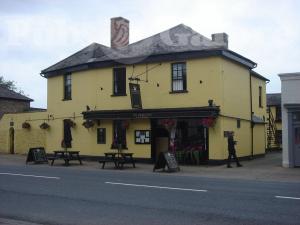 Picture of Crown Inn Hotel