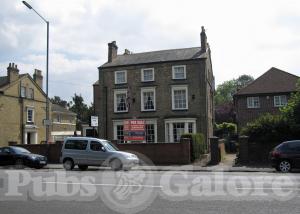 Picture of Woodville Hotel