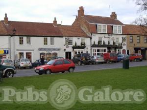 Picture of Royal Oak Hotel