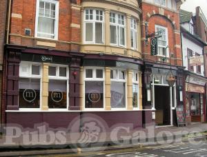 Picture of Metro Bar