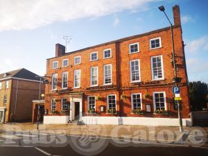 Picture of Battesford Court (JD Wetherspoon)