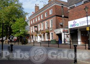 Picture of The County Hotel (JD Wetherspoon)
