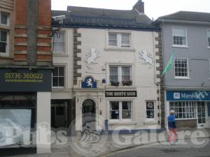 Picture of The White Lion