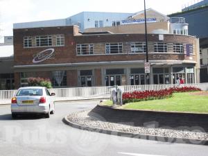 Picture of Curve Bar