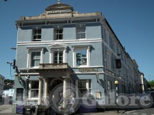 Picture of The Queen's Hotel (JD Wetherspoon)