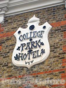 Picture of College Park Hotel