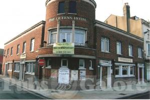 Picture of Queens Hotel
