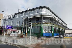 Picture of Moon & Starfish (JD Wetherspoon)