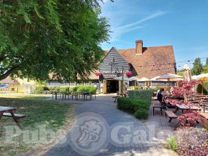 Picture of Parsons' Barn (JD Wetherspoon)