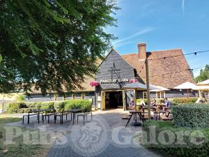 Picture of Parsons' Barn (JD Wetherspoon)