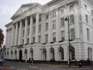 Picture of Queens Hotel