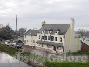 Picture of The Hawbridge Inn