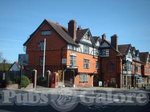 Picture of The Crown Manor House Hotel