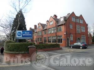 Picture of Broadfield Park Hotel