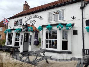 Picture of Half Moon Inn