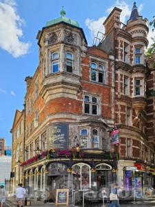 Picture of The Bloomsbury Tavern