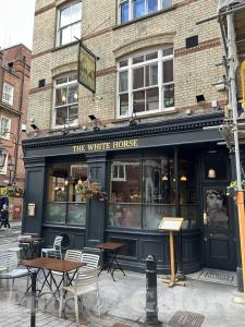 Picture of The White Horse
