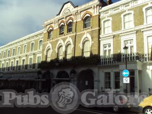 Picture of Hollywood Arms