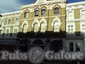 Picture of Hollywood Arms