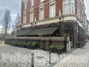 Picture of The Black Lion