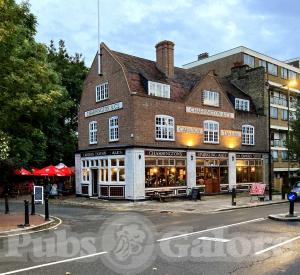 Picture of Carlton Tavern
