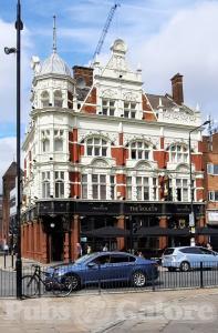 Picture of The Boleyn Tavern