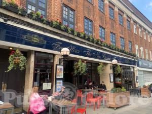 Picture of The New Crown (JD Wetherspoon)