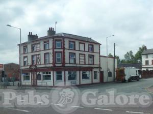 Picture of Lord Raglan Hotel