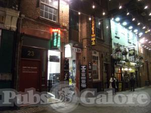 Picture of Lennons Bar