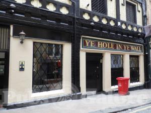 Picture of Ye Hole in Ye Wall