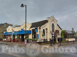 Picture of The Moon Under Water (JD Wetherspoon)
