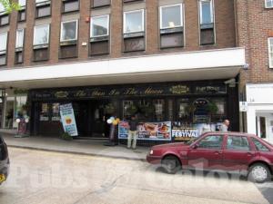 Picture of Man In The Moon (JD Wetherspoon)