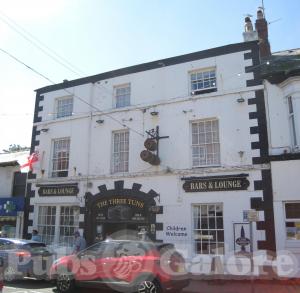 Picture of Three Tuns Hotel
