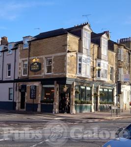 Picture of Coach & Horses