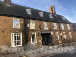 Picture of Saracens Head Hotel