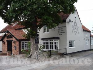 Picture of Square & Compass Inn