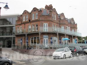 Picture of Fludyer Arms Hotel