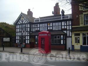Picture of Cholmondeley Arms