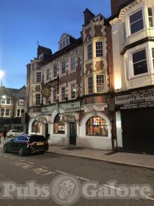 Picture of The Feathers