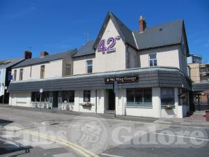 Picture of 42nd Street / The King George