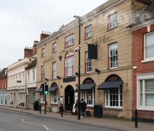 Picture of Warwick Arms Hotel