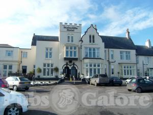 Picture of Canoe Bar @  Staincliffe Hotel