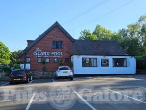 Picture of Island Pool