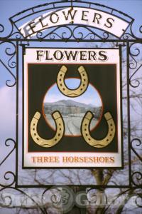 Picture of Three Horseshoes