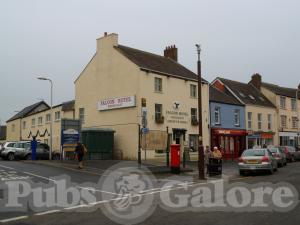 Picture of Falcon Hotel