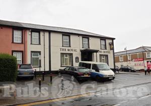 Picture of The Royal Arms Hotel