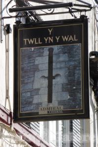 Picture of The Hole in the Wall
