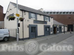 Picture of Three Horseshoes