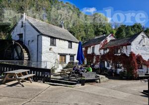 Picture of Crumplehorn Inn